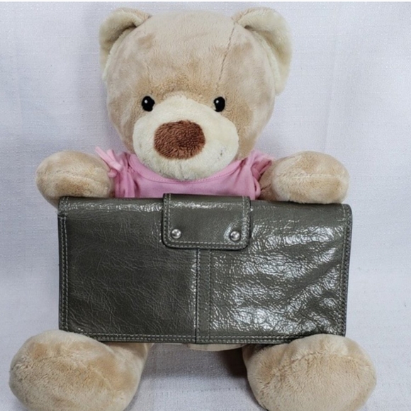 COACH 💚 Clutch/Wallet - Picture 2 of 5